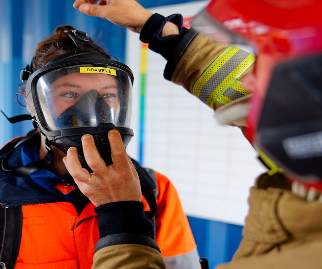 Training exercise involving the use of SCBA-type respiratory equipment